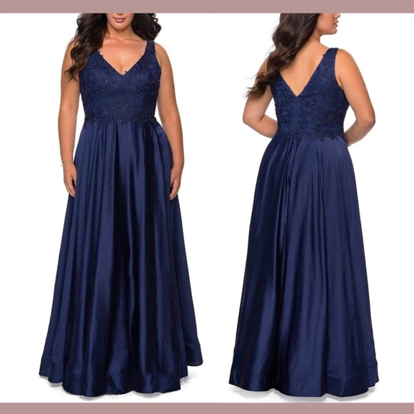 La Femme Navy Blue Formal Gown - Picture 2 of 12
